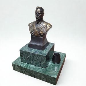 Stojak na długopis z mosiądzu „Marszałek Piłsudski” 1