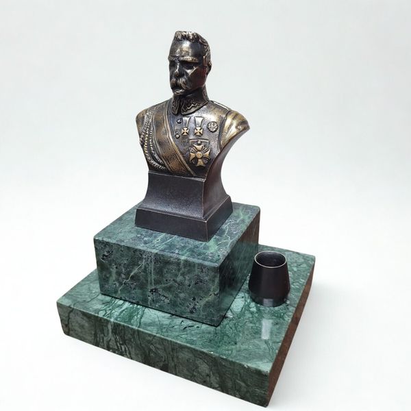 Stojak na długopis "Marszałek Piłsudski - popiersie"