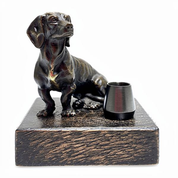 Stojak na długopis "Siedzący Jamnik"