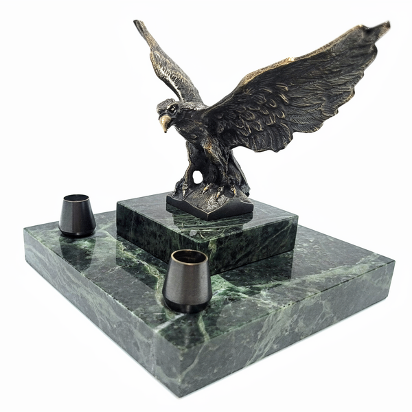 Stojak na długopis "Orzeł na Marmurze"