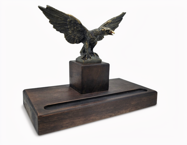 Stojak na długopis "Orzeł wznoszący się"